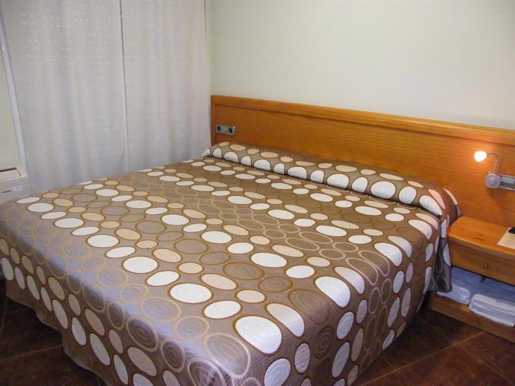 Amolls Restaurant I Habitacions Olot Cameră foto